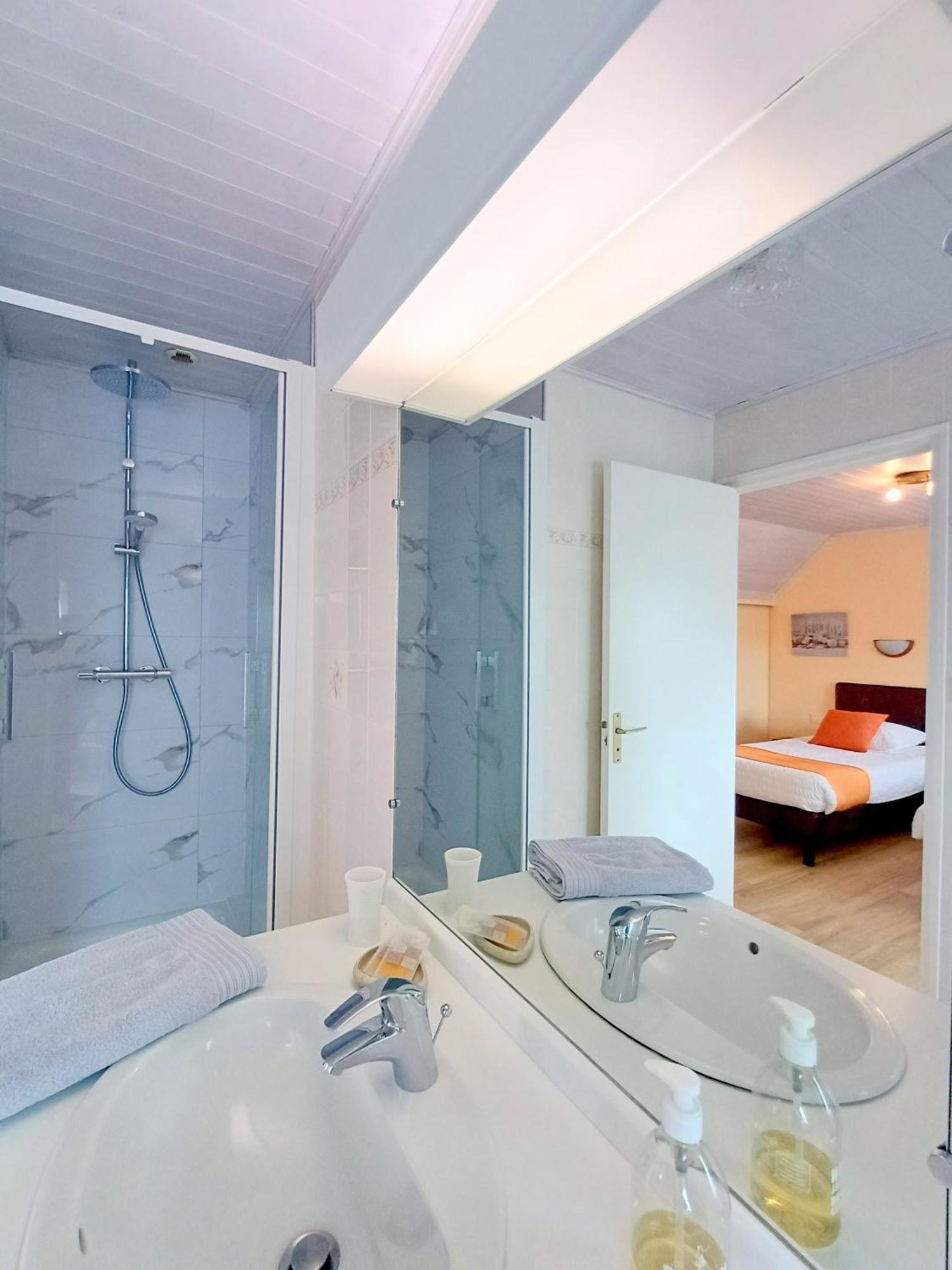 Au Calme A 10Mn Des Baies De Douarnenez Et Audierne Avec Cuisine A Disposition Mahalon 外观 照片