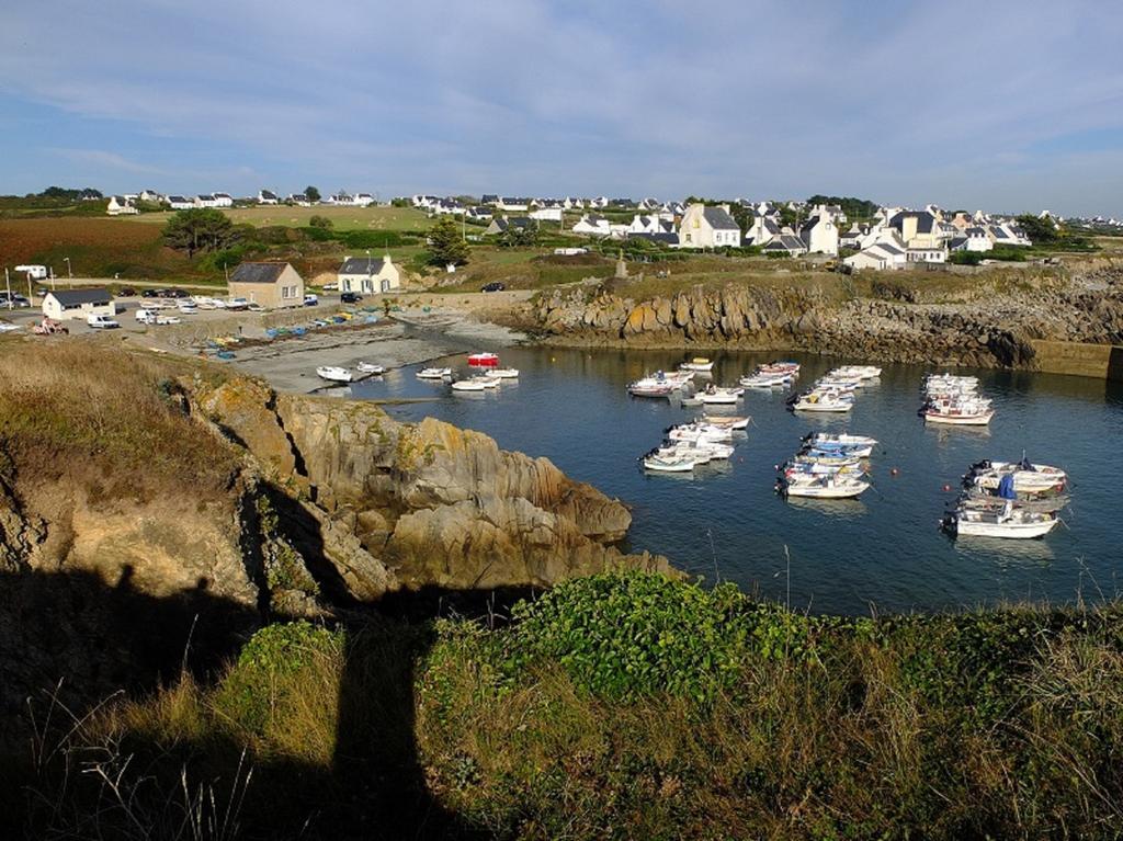 Au Calme A 10Mn Des Baies De Douarnenez Et Audierne Avec Cuisine A Disposition Mahalon 外观 照片